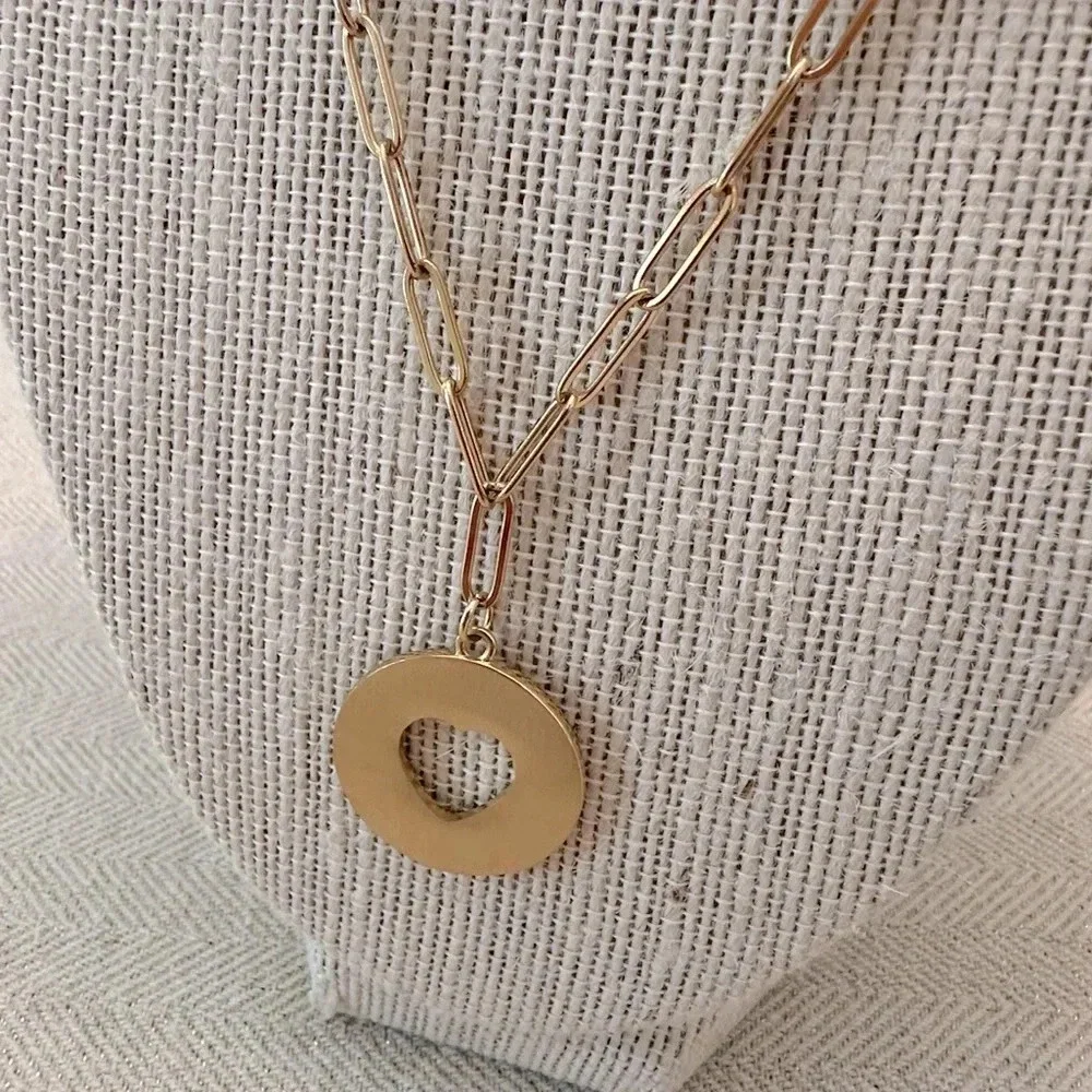 Sunburst Cut Out Heart 18K Gold PVD Stainless Steel Paperclip Pendant Necklace - Picture 4 of 5